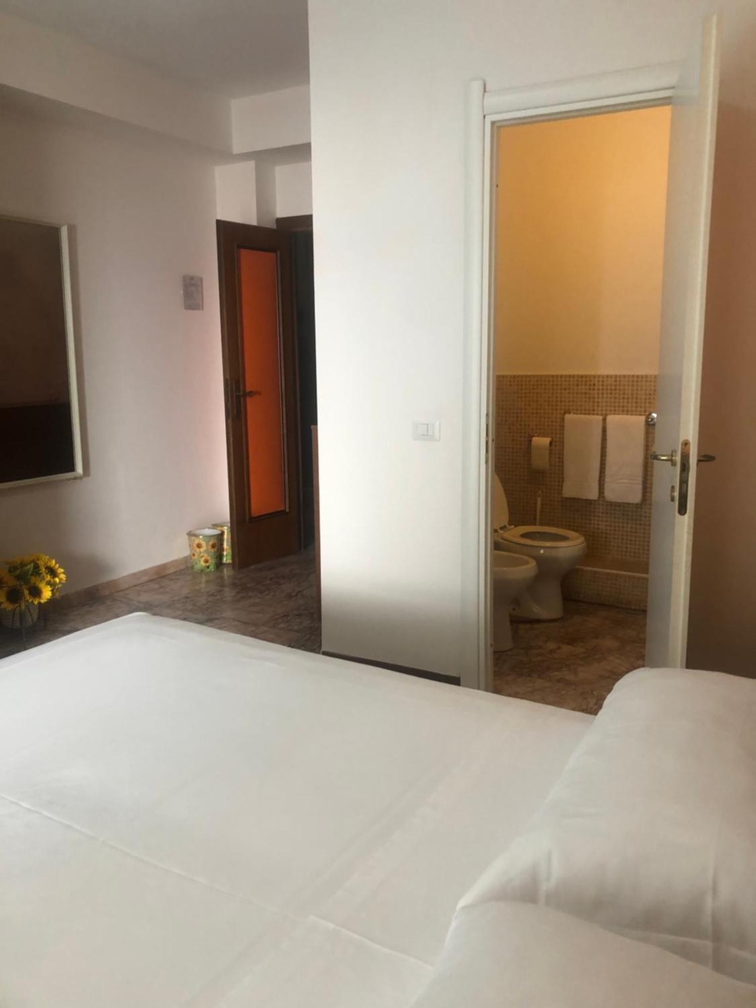 Affittacamere Selene Sanremo Exterior foto